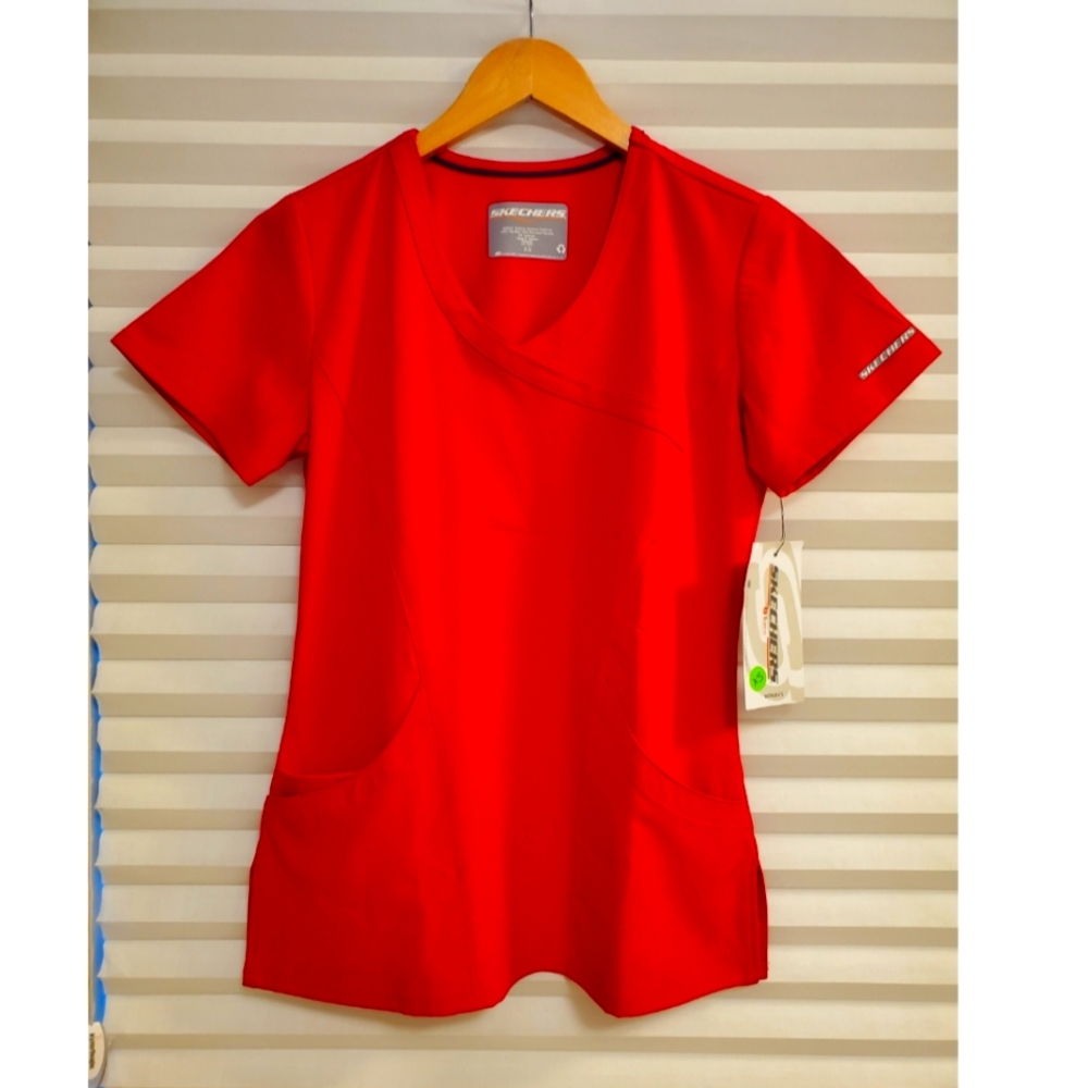 Scrubs (top)